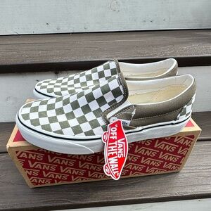 VANS OLIVE GREEN CHECKERBOARD WMNS SIZE 8.5